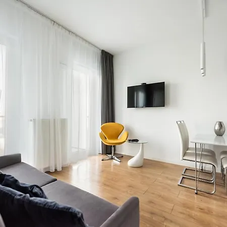 Comfort 625 By Bookinghost Warschau